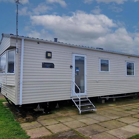 8 Berth Caravan For Hire At Manor Park Near To A Great Beach Ref 23041C ฮันสแตนตัน ภายนอก รูปภาพ