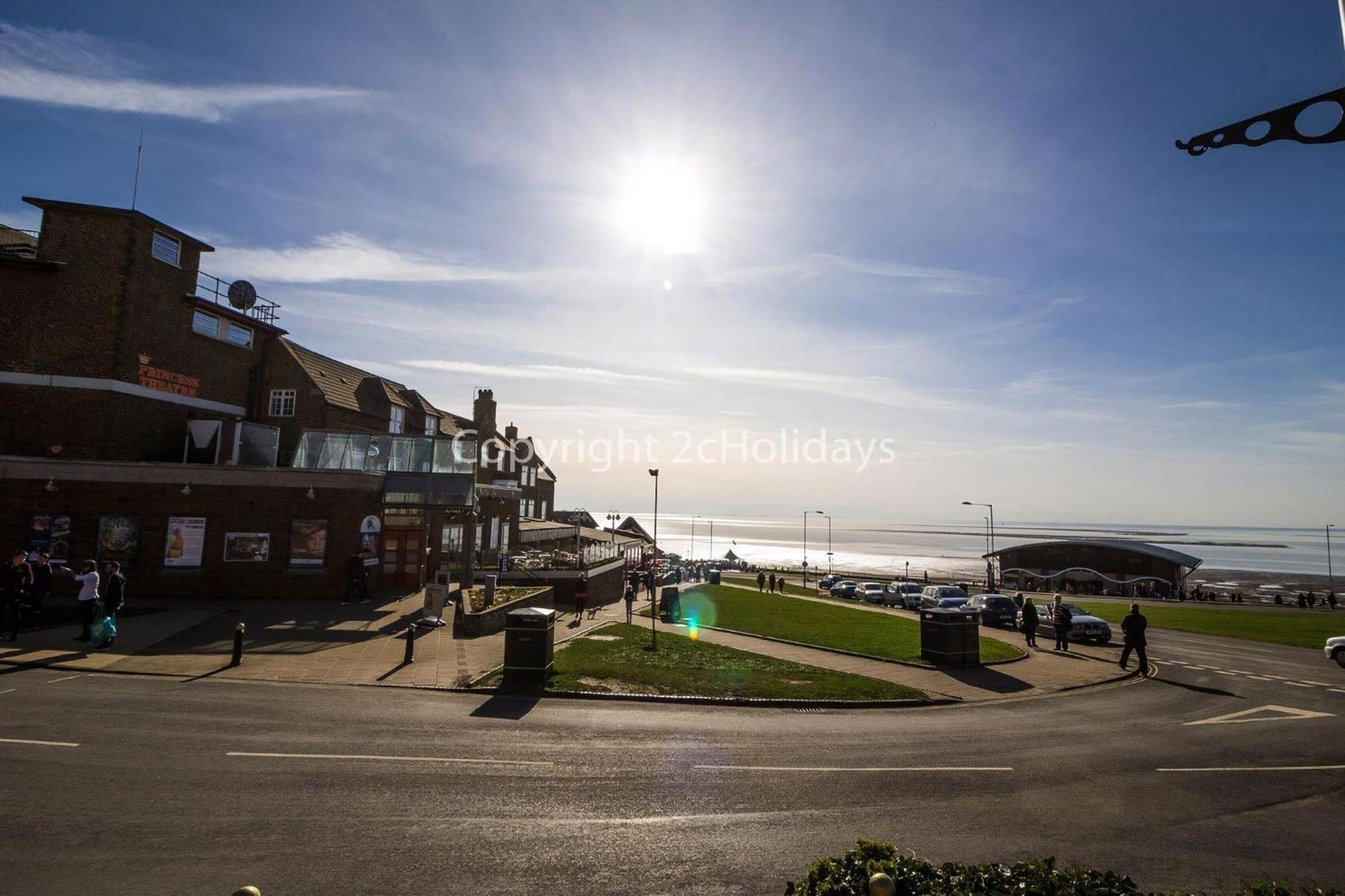 8 Berth Caravan For Hire At Manor Park Near To A Great Beach Ref 23041C ฮันสแตนตัน ภายนอก รูปภาพ